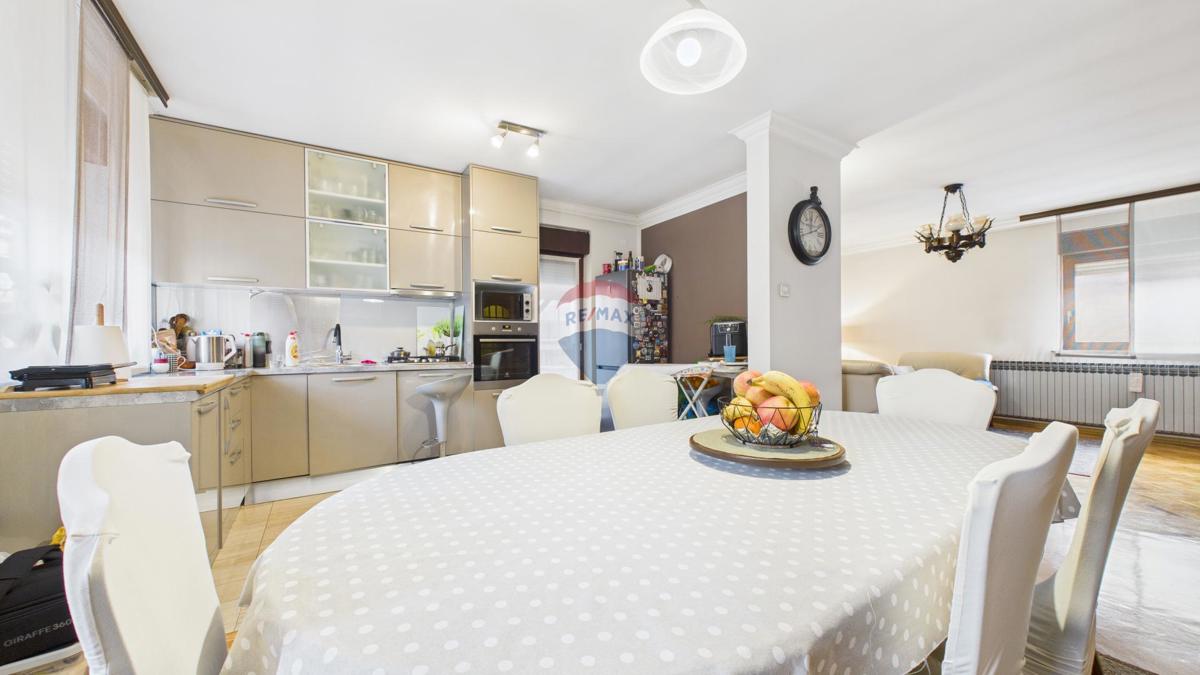 Casa Trnava, Donja Dubrava, 250m2