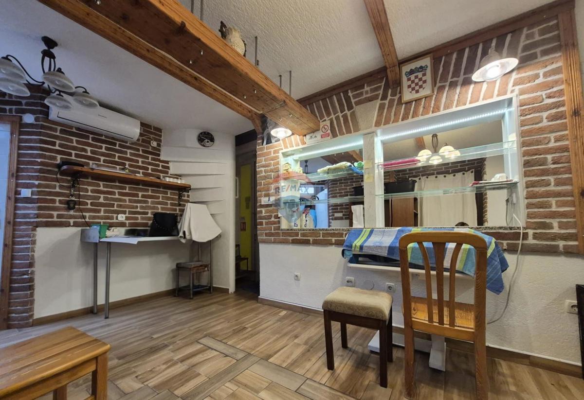 Attività commerciale Novi Vinodolski, 36m2