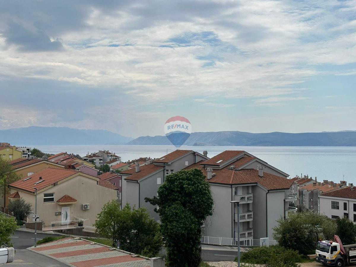 Crikvenica – spazioso appartamento con tre camere da letto ideale per la vita familiare