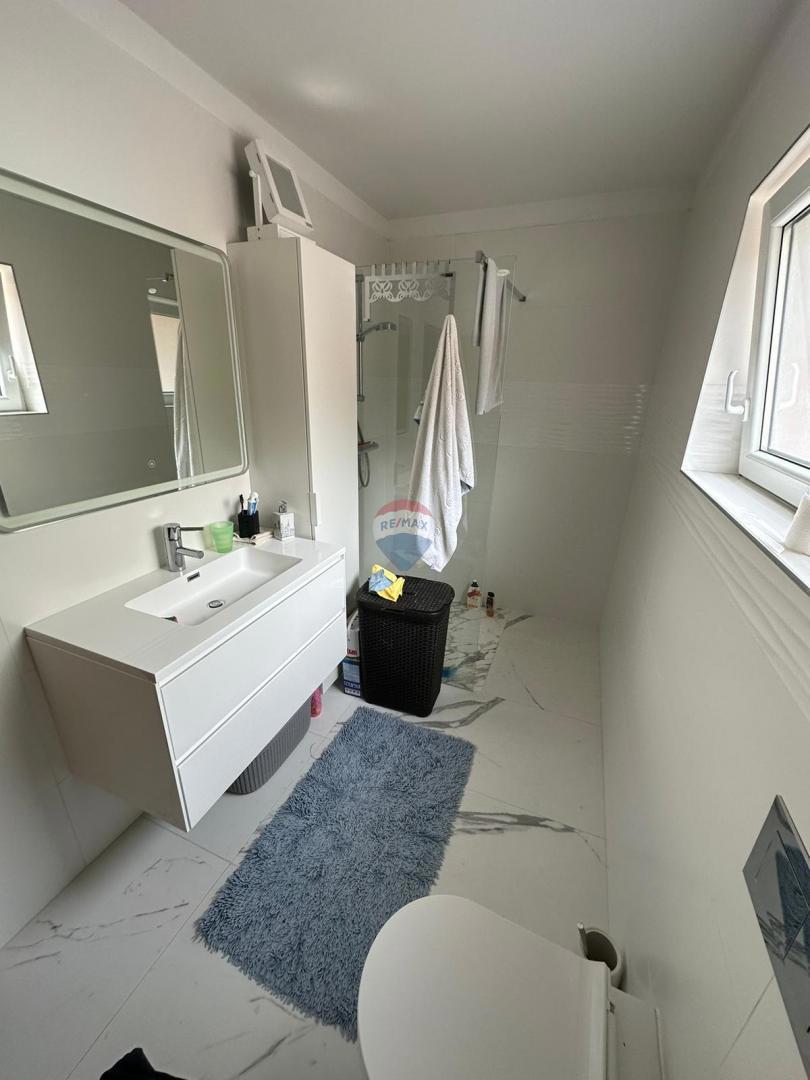 Crikvenica – spazioso appartamento con tre camere da letto ideale per la vita familiare