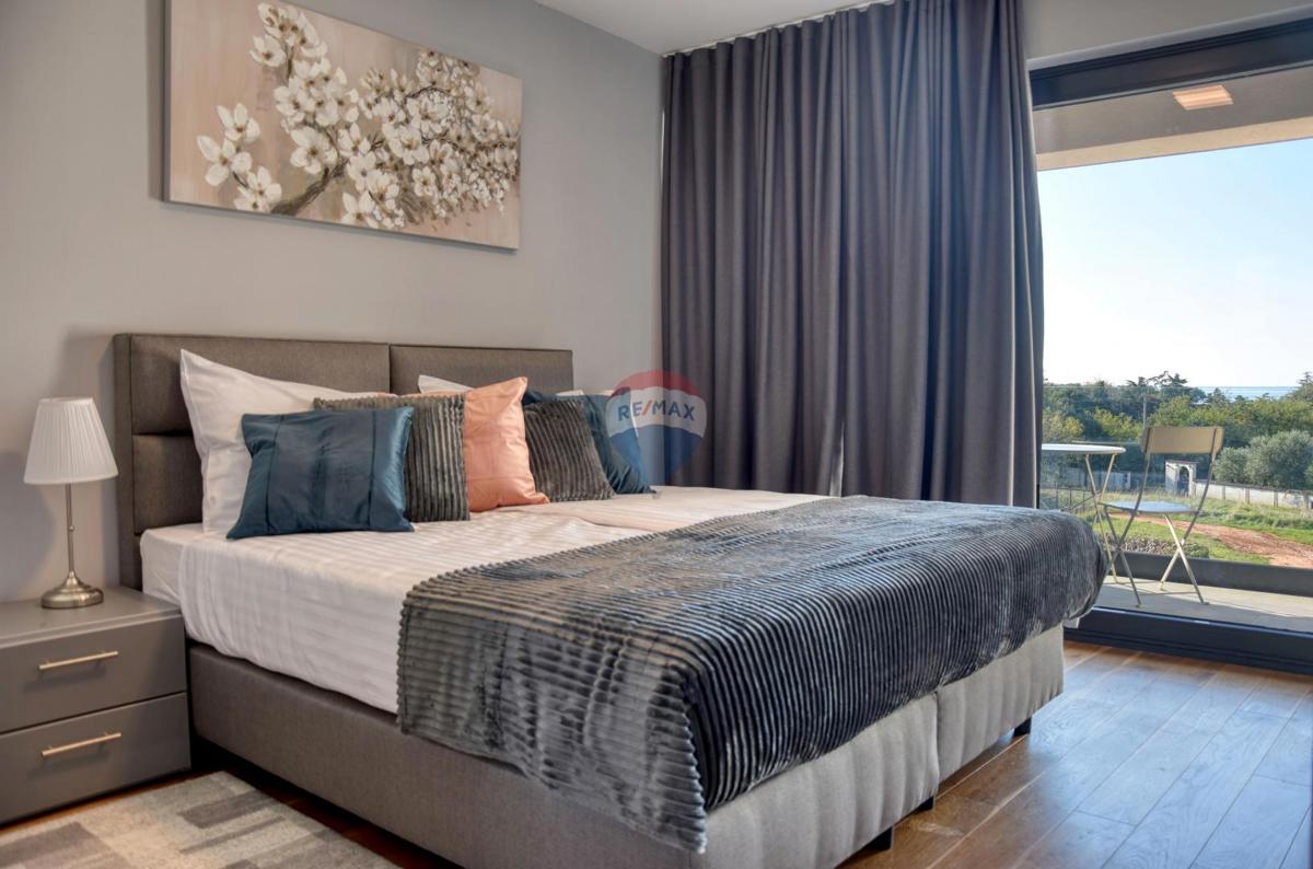 ISTRIA, PARENZO - Lussuosa casa moderna a 500 m dal mare