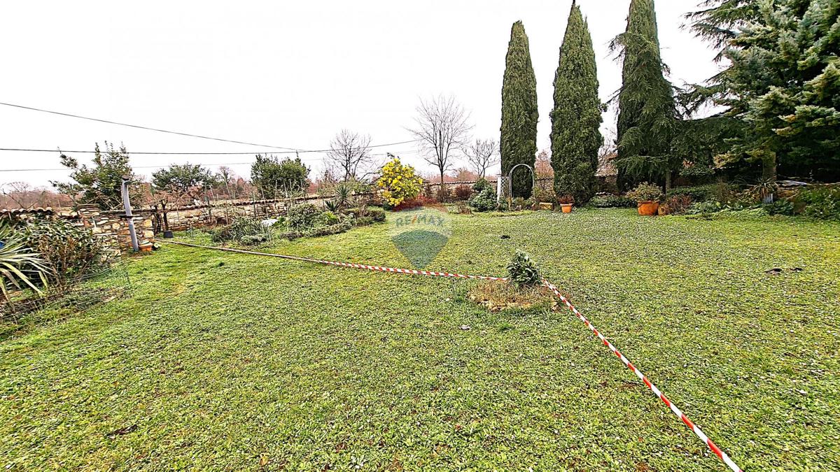 Terreno edificabile Kaštel, Buje, 629m2