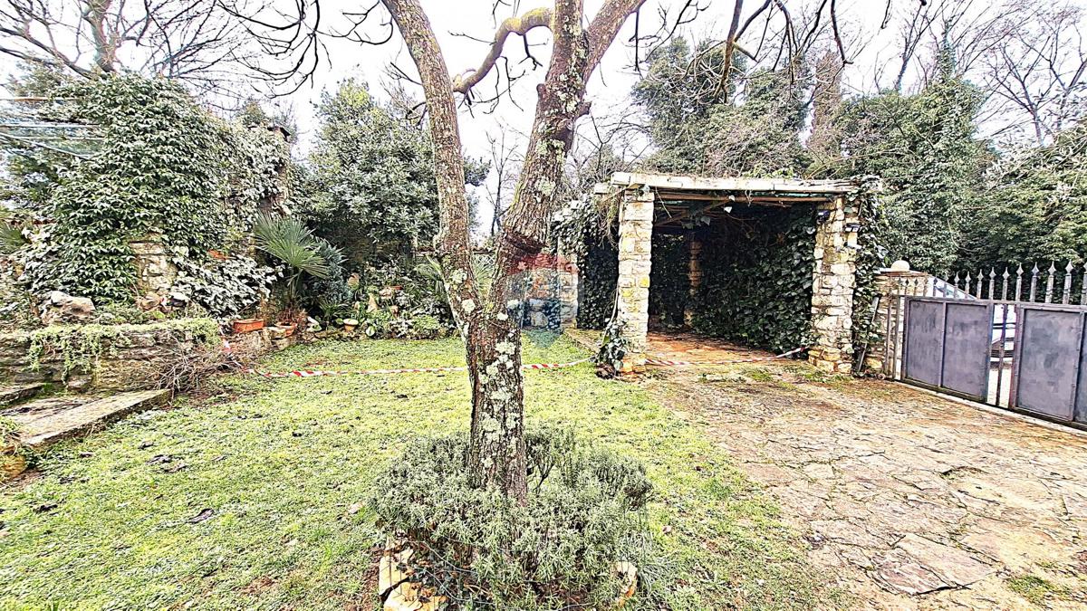 Terreno edificabile Kaštel, Buje, 629m2