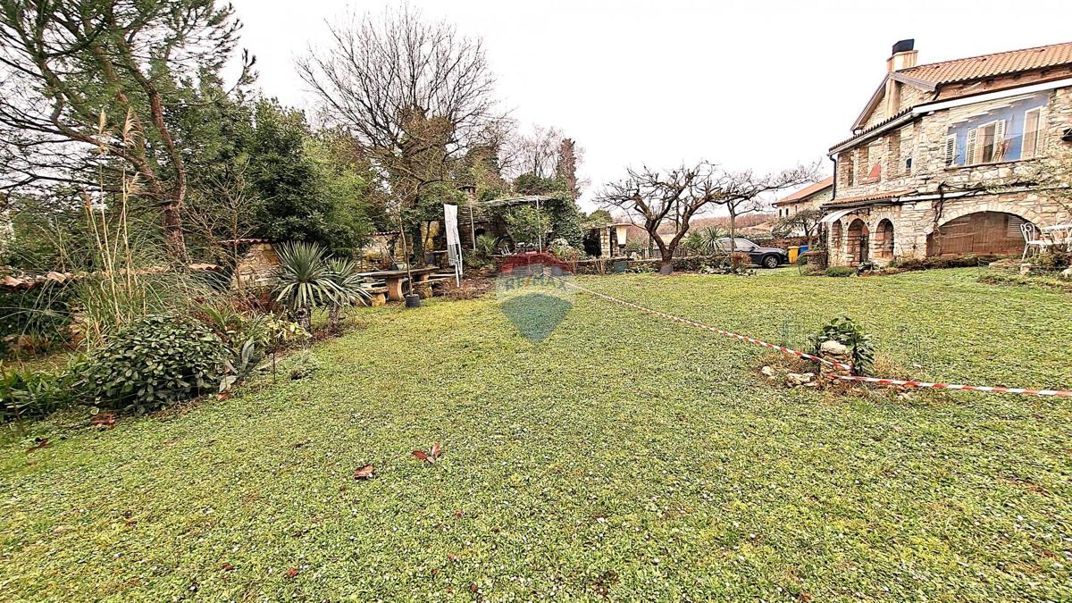 Terreno edificabile Kaštel, Buje, 629m2