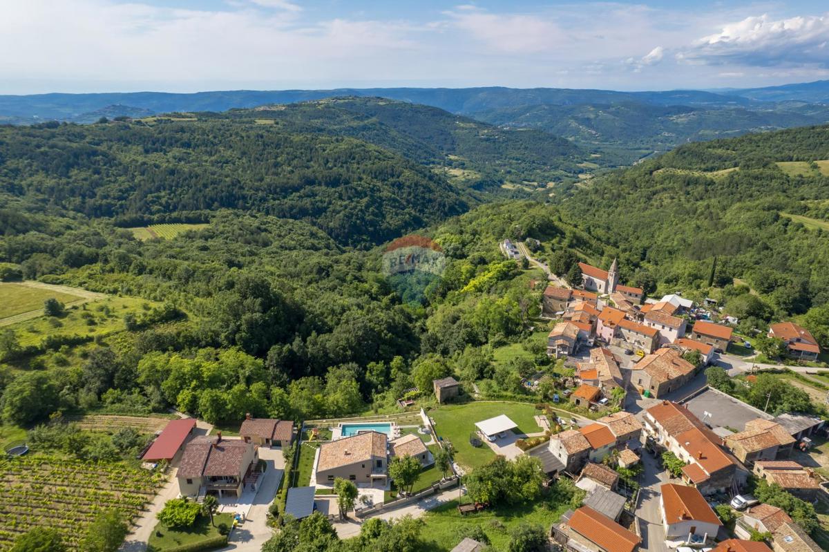 Casa Zamask, Pazin - Okolica, 240m2