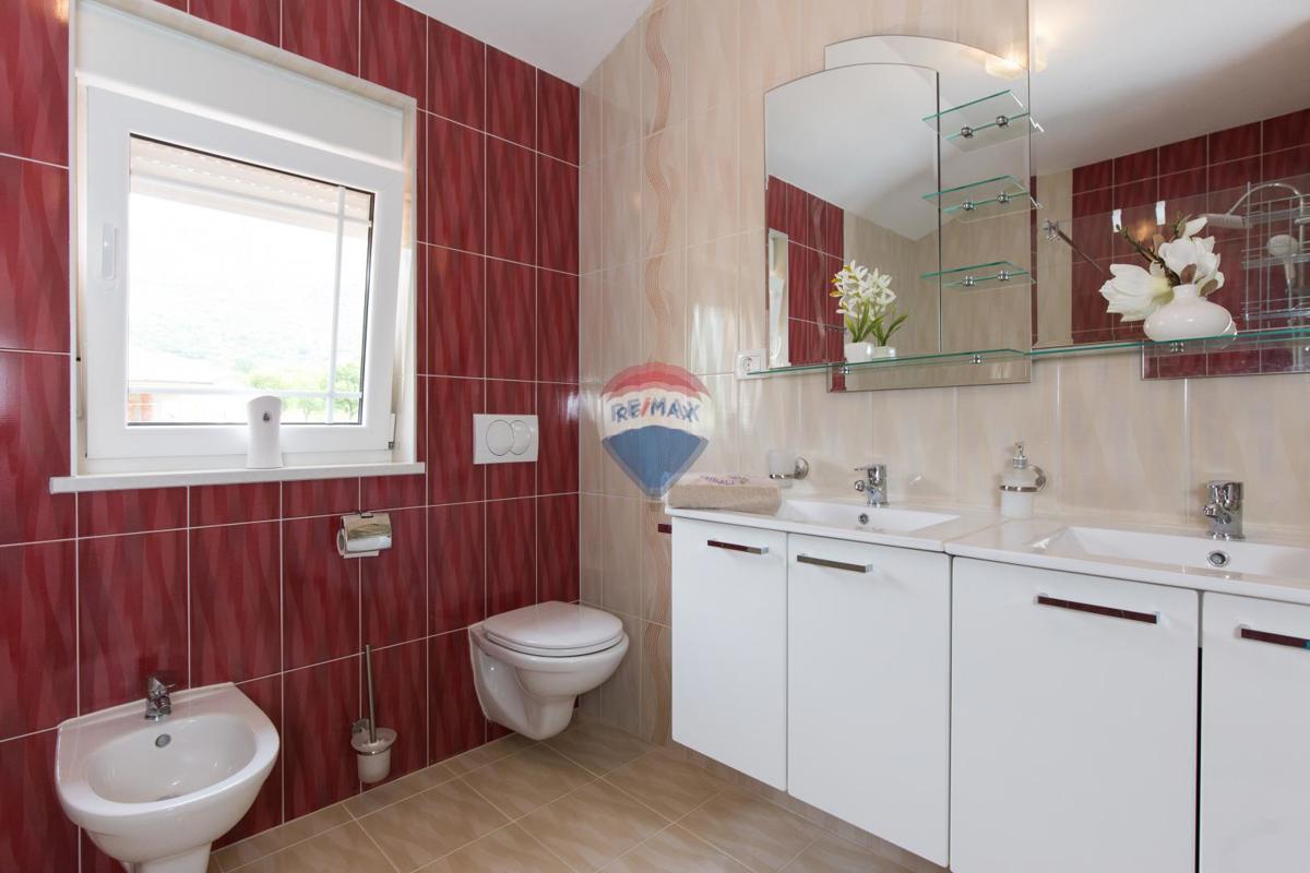 Appartamento Tribalj, Vinodolska Općina, 170m2