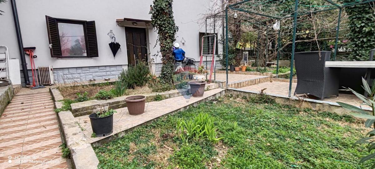 Appartamento Trsat, Rijeka, 65m2