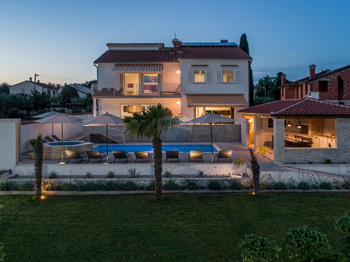 Villa Singola/Casa Vacanza Buići, Poreč, 339m2