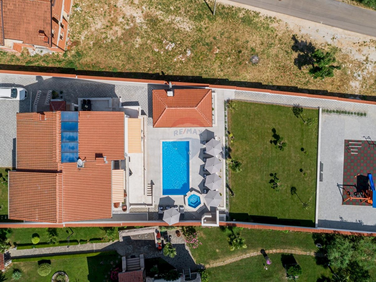 Villa Singola/Casa Vacanza Buići, Poreč, 339m2