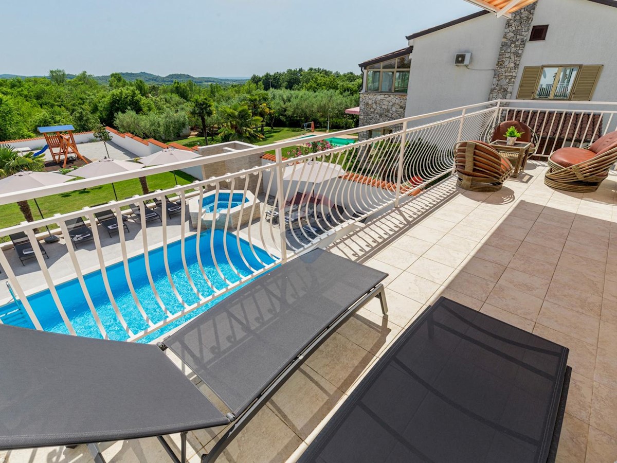 Villa Singola/Casa Vacanza Buići, Poreč, 339m2