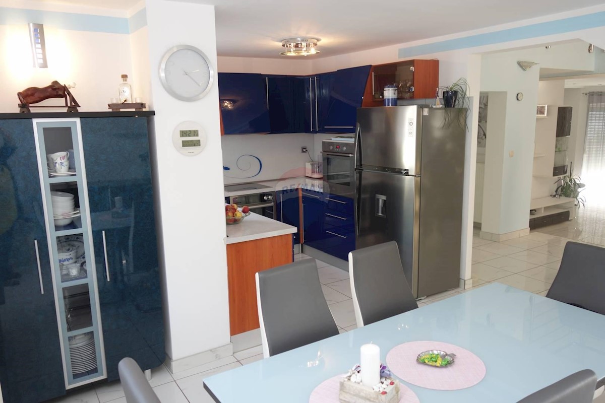 Villa Singola/Casa Vacanza Crikvenica, 260m2