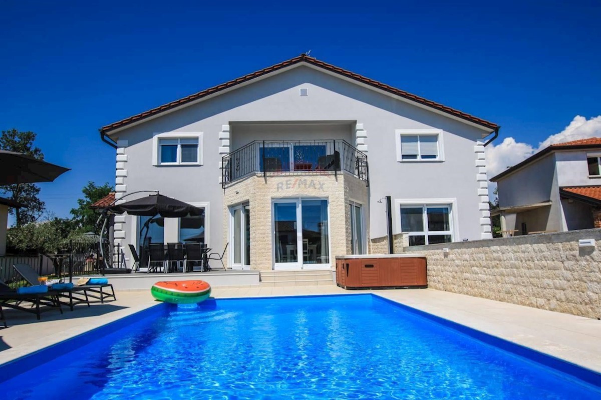 Villa Singola/Casa Vacanza Rogovići, Kaštelir-Labinci, 429m2