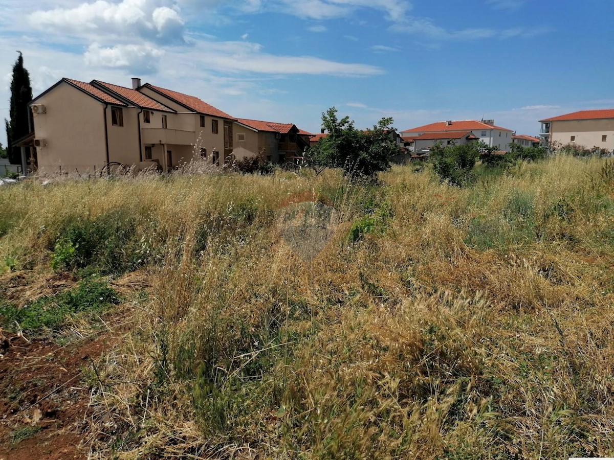 Terreno edificabile Poreč, 2.802m2