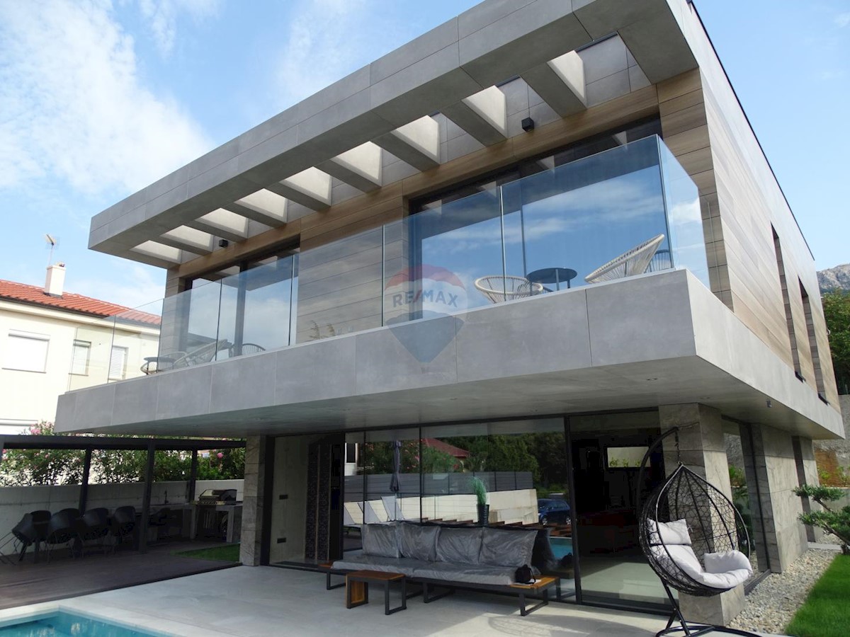 Villa Singola/Casa Vacanza Baška, 2.021m2