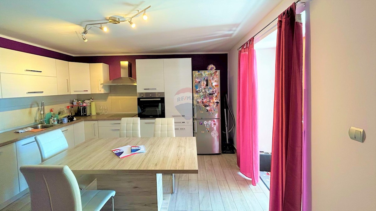 ISTRIA, BUJE - Detached house and large building plot