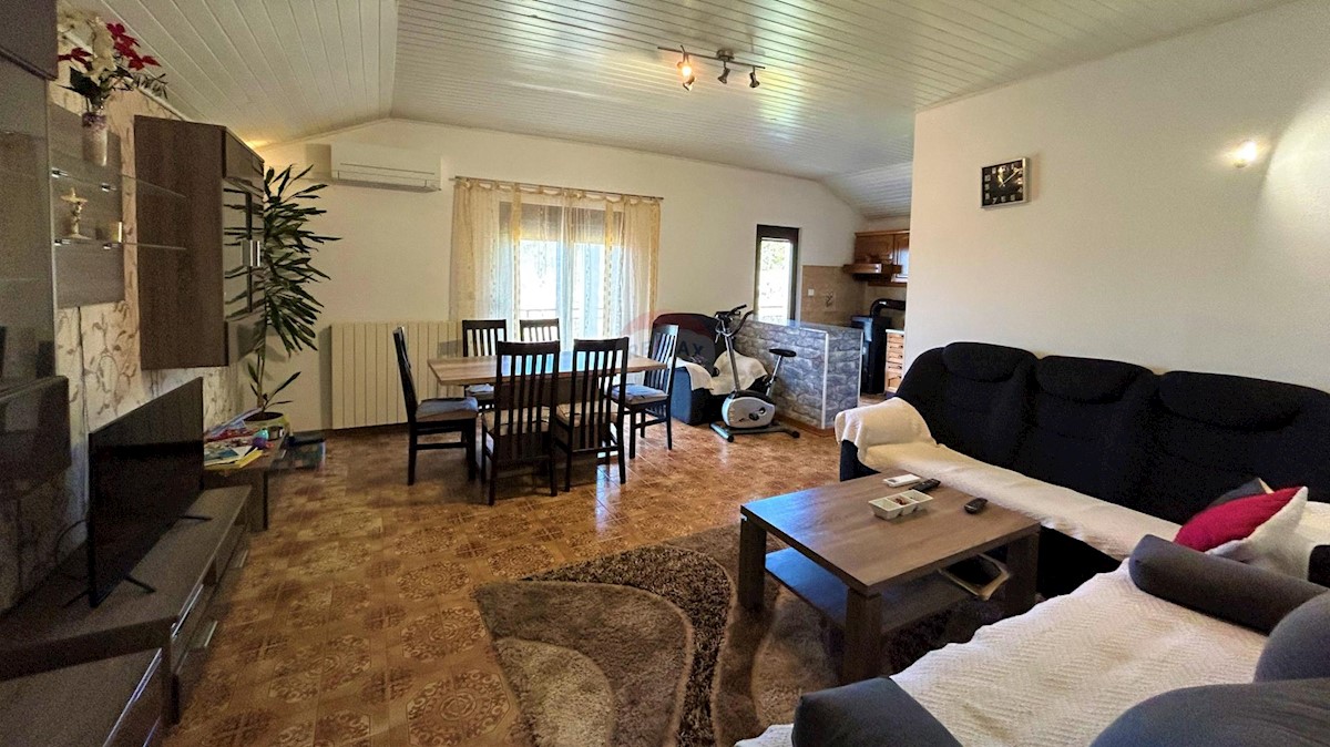 ISTRIA, BUJE - Detached house and large building plot