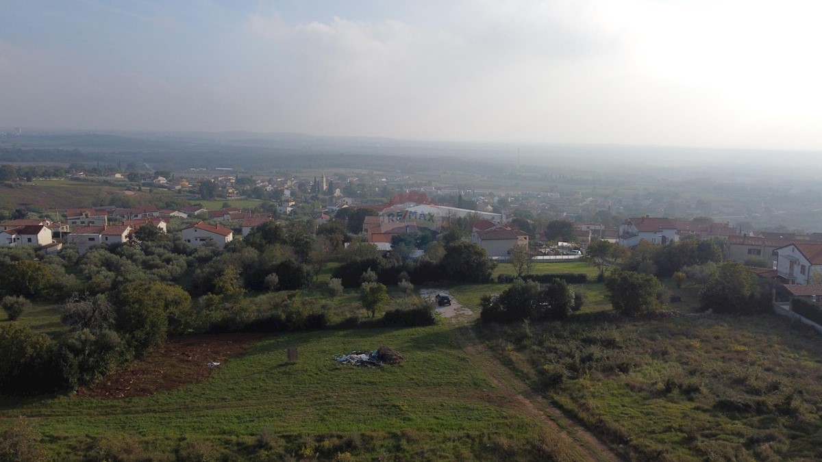 Terreno edificabile Kaštelir, Kaštelir-Labinci, 752m2