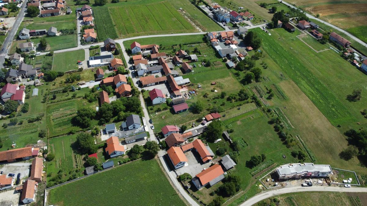 Terreno edificabile Brezovica, 2.386m2