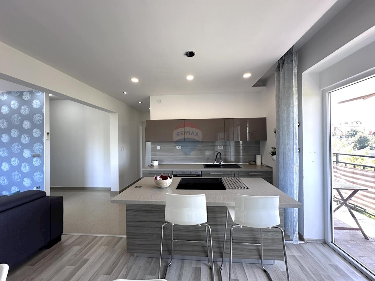 Appartamento Veli vrh, Pula, 79m2