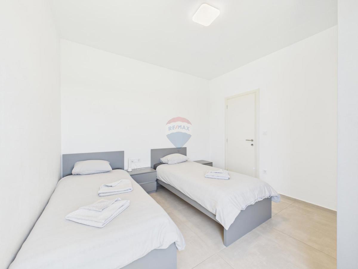 Pola, Štinjan - confortevole appartamento con due camere da letto in un nuovo edificio