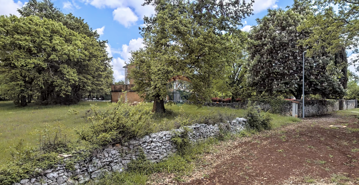 ISTRIA, ST. LOVREČ - Building land 989 m2 