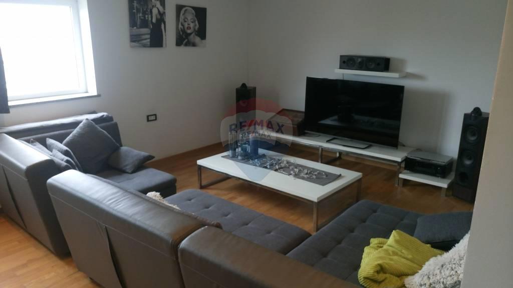 Casa Stoja, Pula, 500m2