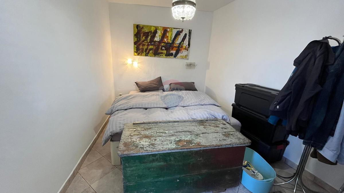 Istria, Oprtalj – Complesso immobiliare ideale per turismo o vita tranquilla