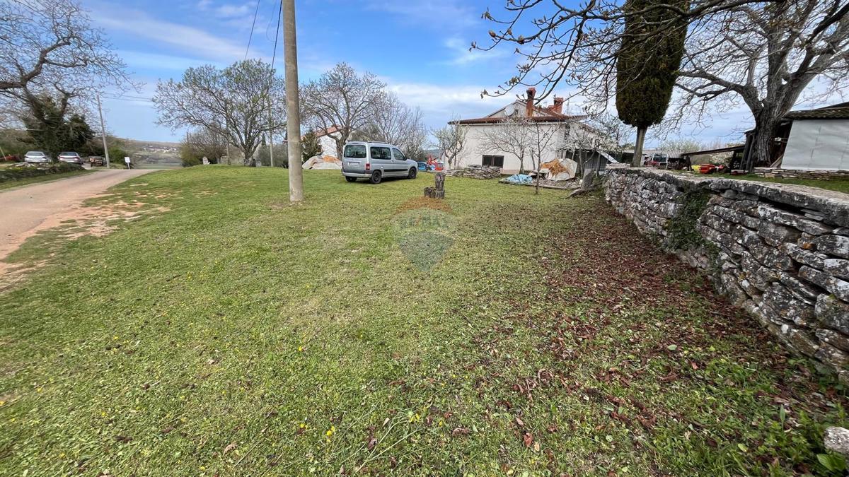 Istria, Oprtalj – Complesso immobiliare ideale per turismo o vita tranquilla