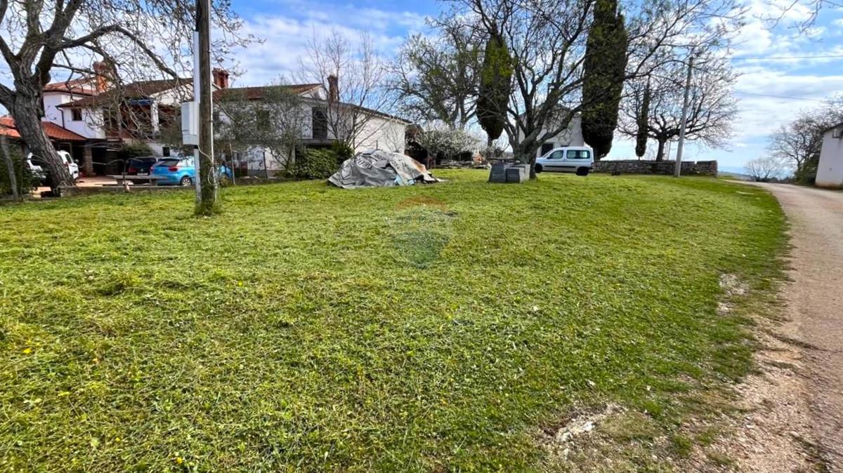 Istria, Oprtalj – Complesso immobiliare ideale per turismo o vita tranquilla