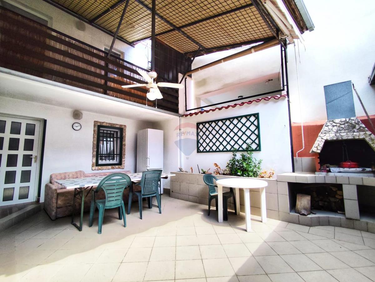 Casa Novi Vinodolski, 100m2