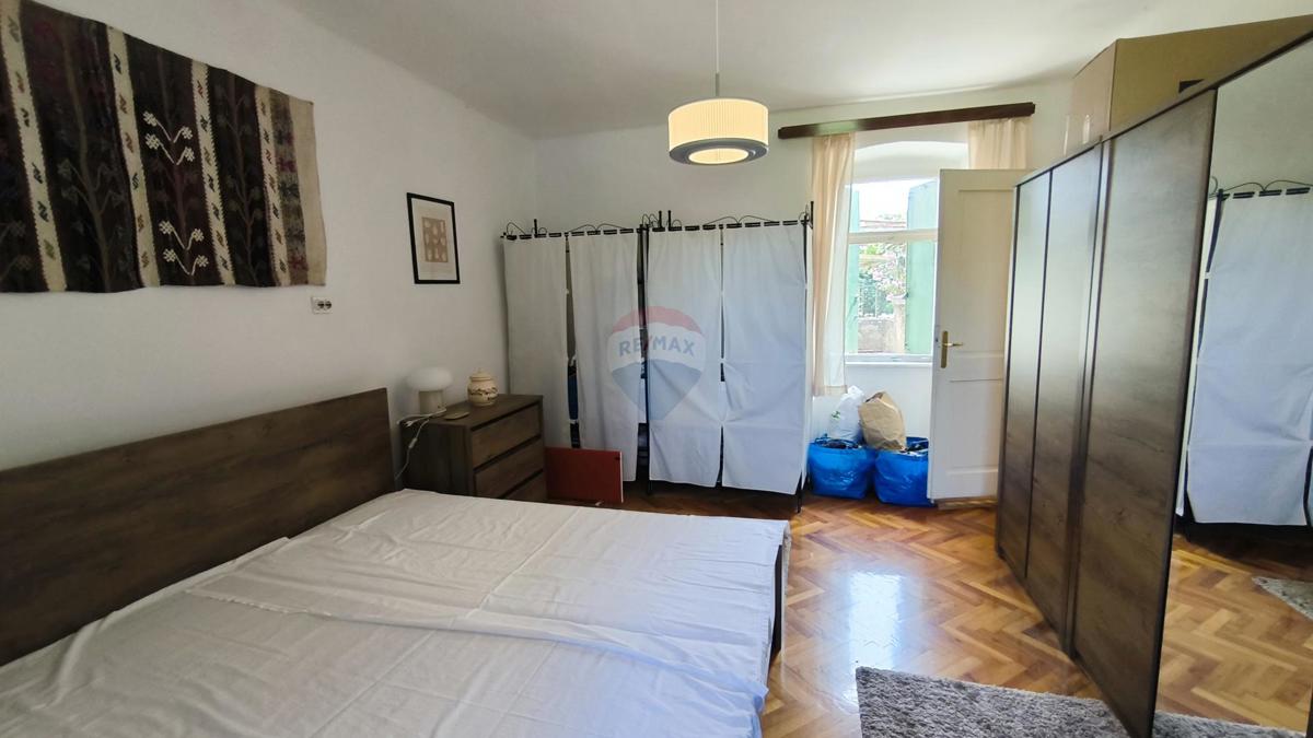 Casa Veli vrh, Pula, 69m2