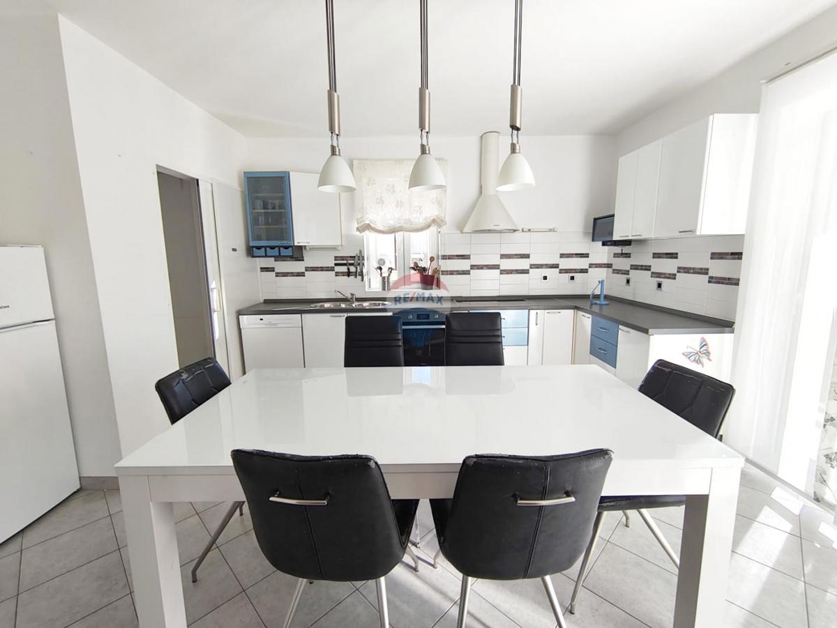 Appartamento Novi Vinodolski, 120,58m2