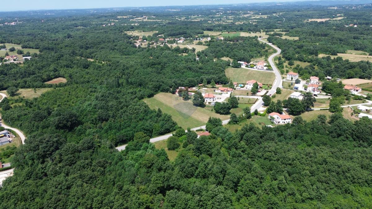 ISTRIA, ŽMINJ – Bella tenuta e terreno edificabile