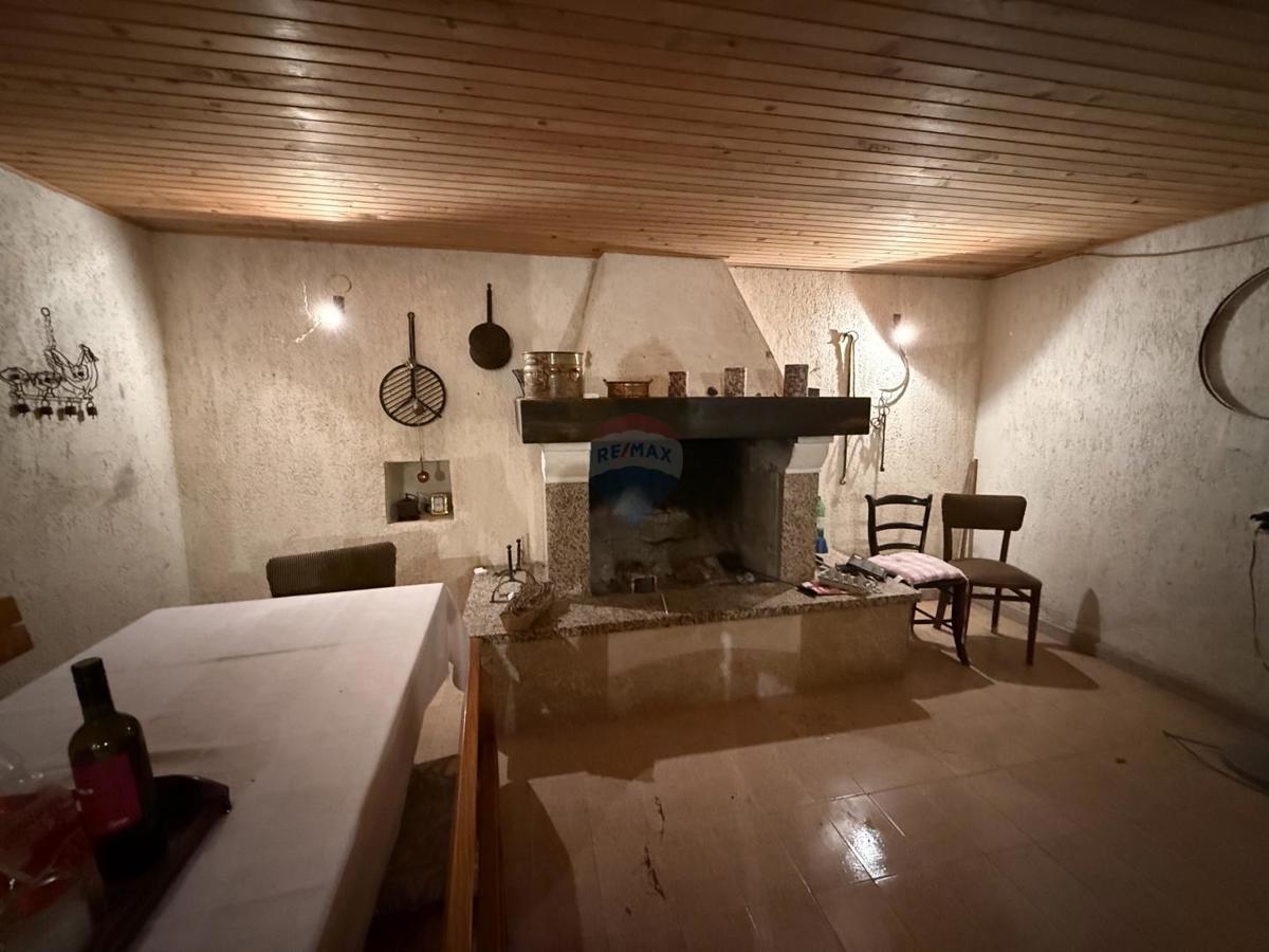 ISTRIA, ŽMINJ – Bella tenuta e terreno edificabile