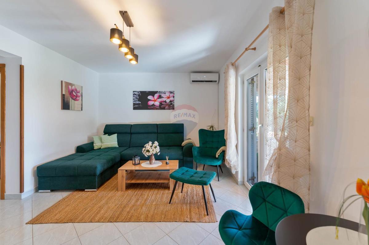 Istria, Peruški – Casa con vista mare, tranquillità e ampio giardino
