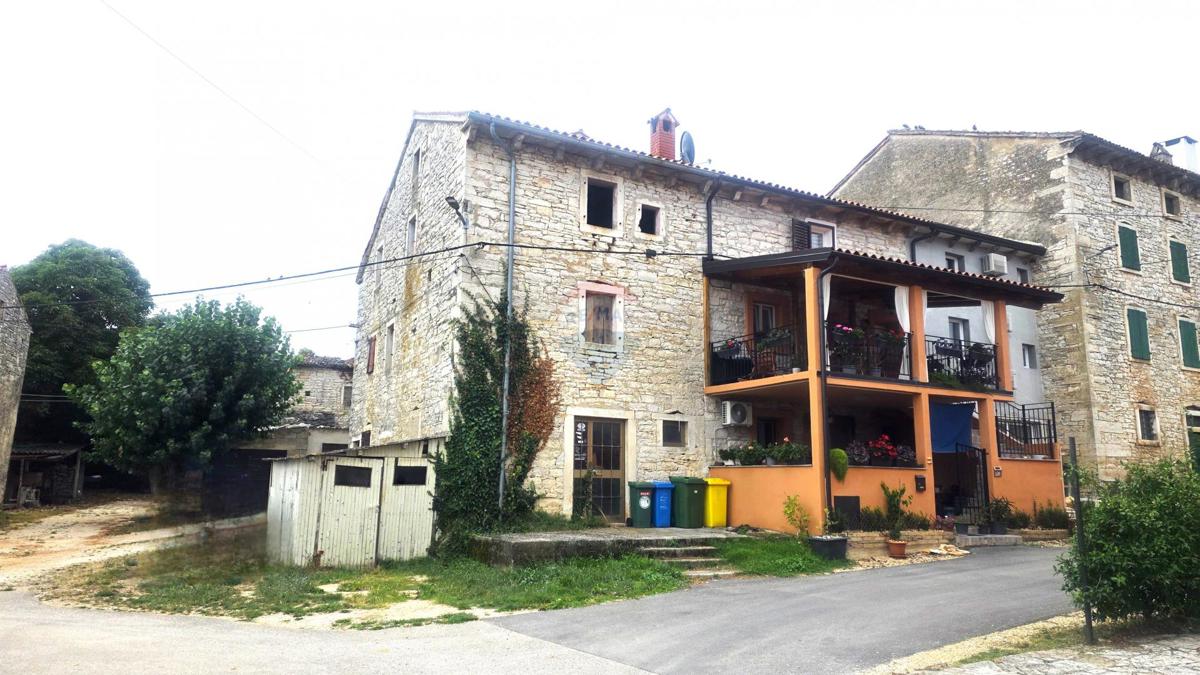 Istria, Buje, dintorni – Casa in pietra da ristrutturare con vista