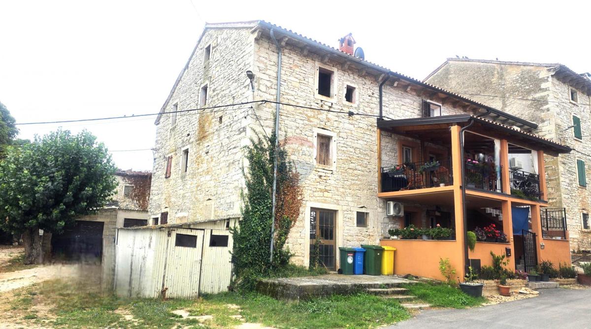 Istria, Buje, dintorni – Casa in pietra da ristrutturare con vista