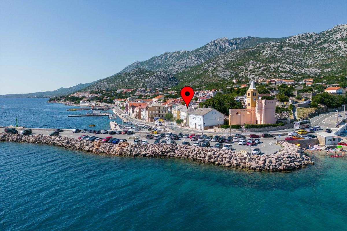 Karlobag – appartamento primo fronte mare, vista e centro