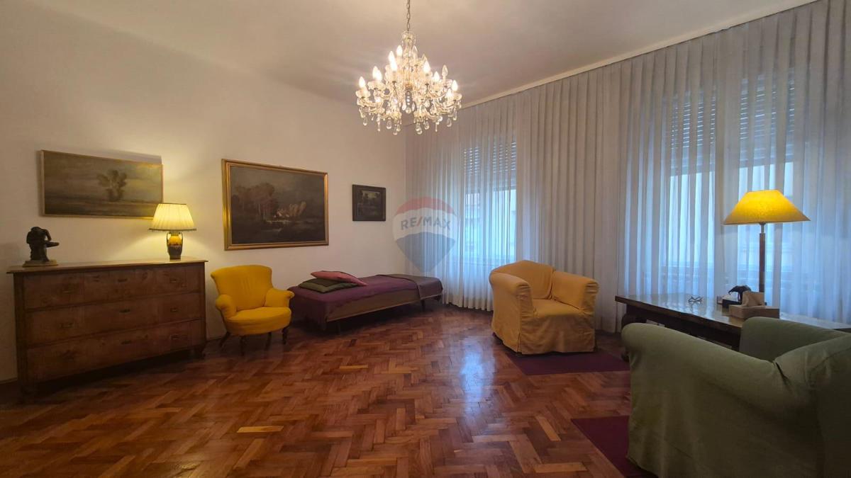 Appartamento Donji grad, Donji Grad, 112,41m2