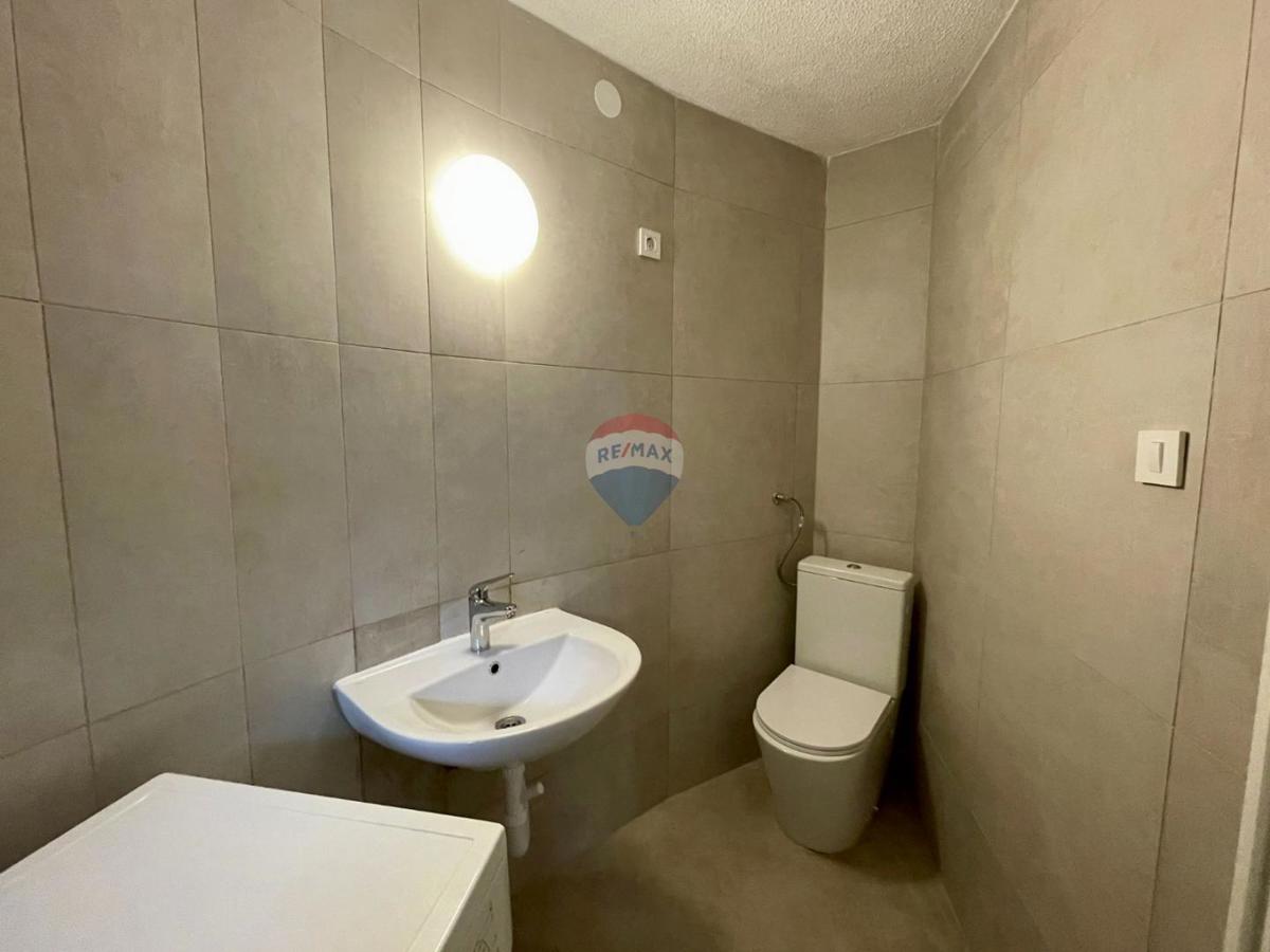 Novi Vinodolski – Casa nel centro storico, seconda fila dal mare