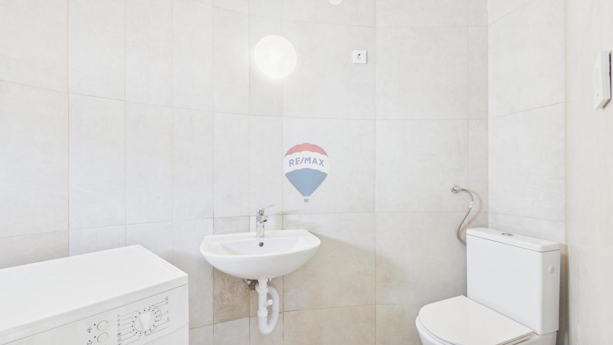 Novi Vinodolski – Casa nel centro storico, seconda fila dal mare