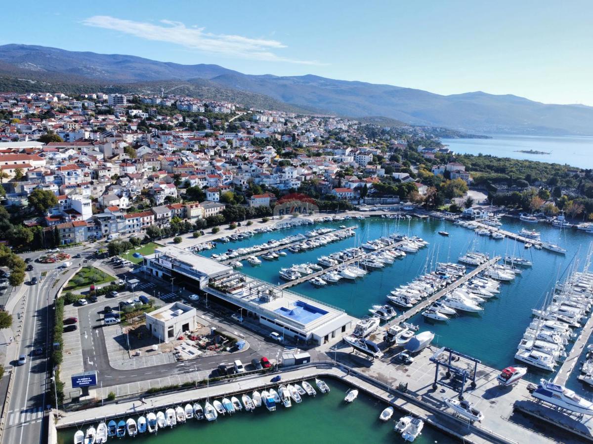 Novi Vinodolski – Casa nel centro storico, seconda fila dal mare