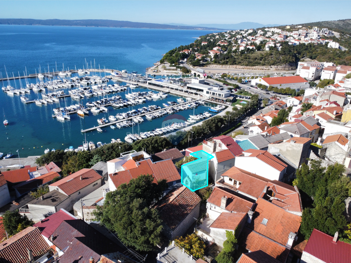 Novi Vinodolski – Casa nel centro storico, seconda fila dal mare