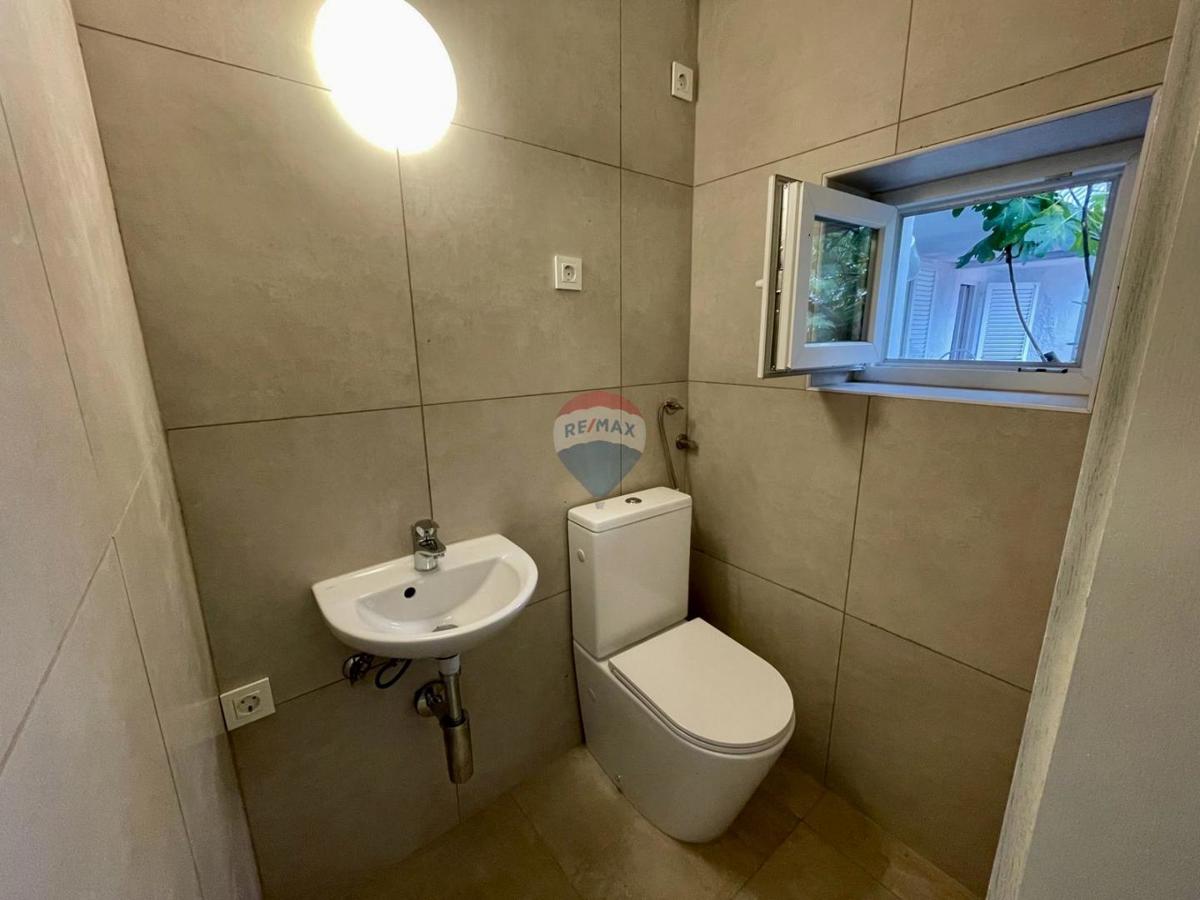 Novi Vinodolski – Casa nel centro storico, seconda fila dal mare