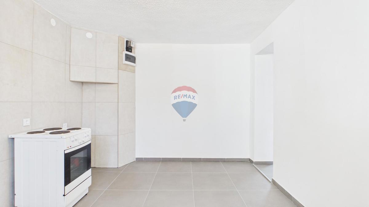 Novi Vinodolski – Casa nel centro storico, seconda fila dal mare