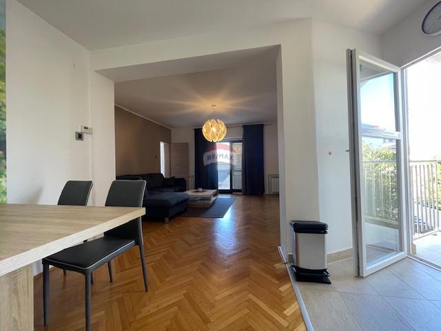 Isola di Krk, Punat - casa familiare con ampio giardino, vista, vicino al mare