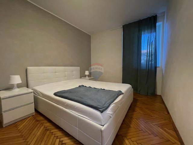 Isola di Krk, Punat - casa familiare con ampio giardino, vista, vicino al mare