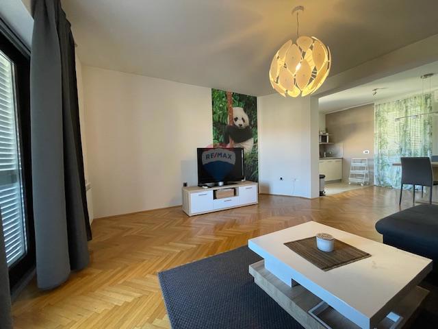 Isola di Krk, Punat - casa familiare con ampio giardino, vista, vicino al mare