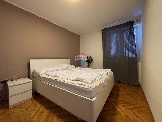 Isola di Krk, Punat - casa familiare con ampio giardino, vista, vicino al mare