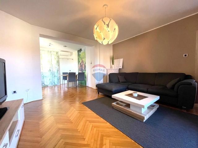 Isola di Krk, Punat - casa familiare con ampio giardino, vista, vicino al mare